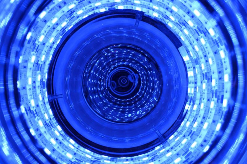 Blaue LED im Bioreaktor LAMBDA MINIFOR PBR