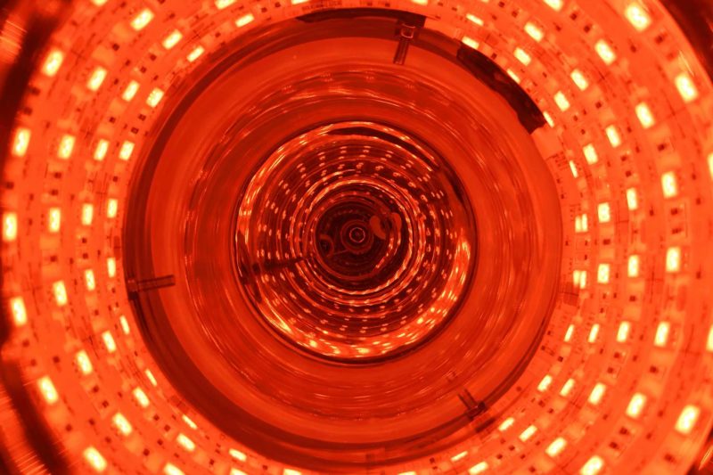 Rote LED im Bioreaktor LAMBDA MINIFOR PBR